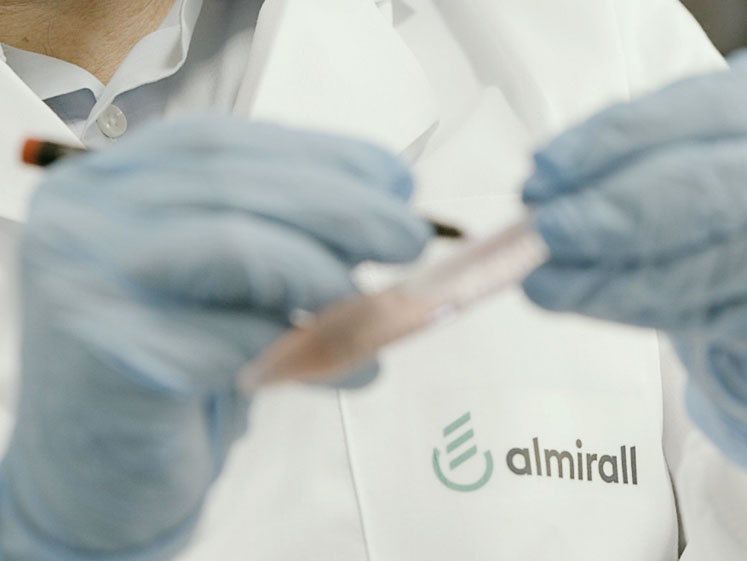 Almirall发起新的呼吁，寻找皮肤病的创新疗法