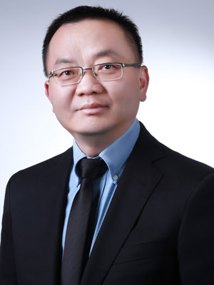 博士克里斯·陈,无锡生物制剂CEO < br >照片:无锡生物制剂